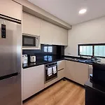 Ocean Breeze Rooms, 招待所 阿尔布费拉