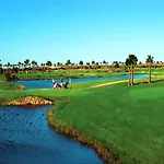 Ocean Breeze Rooms, בית הארחה